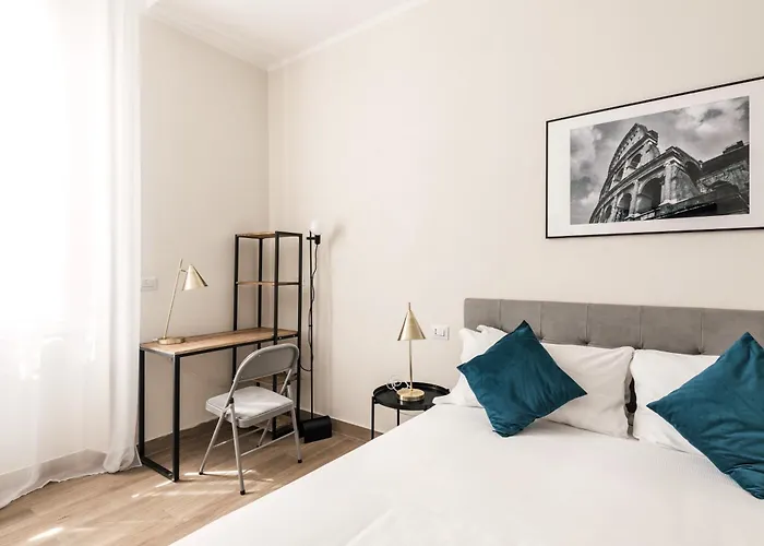 C1 Class Apartments, 2 Delux, Max 6 Persone Distante 15 Minuti A Piedi Da Fontana Di Trevi *