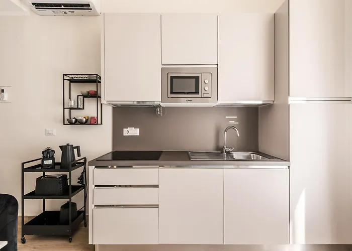 C1 Class Apartments, 2 Delux, Max 6 Persone Distante 15 Minuti A Piedi Da Fontana Di Trevi Appartement *